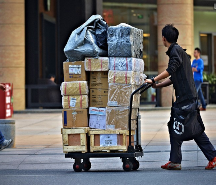 【快递公司十一放假吗现在/快递公司十一放假吗现在放假吗】