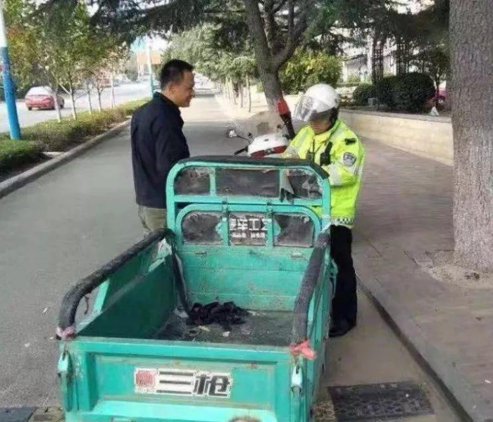 房卡必备教程“微信金花群怎么买房卡”详细房卡怎么购买教程