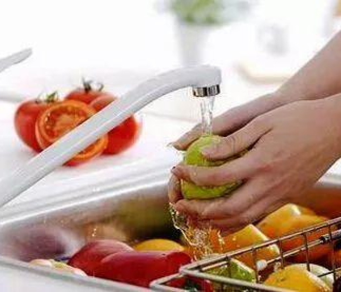 房卡必备教程“微信好友创建炸 金花房间”房卡详细充值