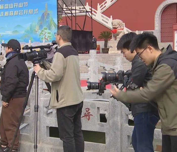 房卡必备教程“微信链接斗牛房卡哪里有卖”详细房卡教程