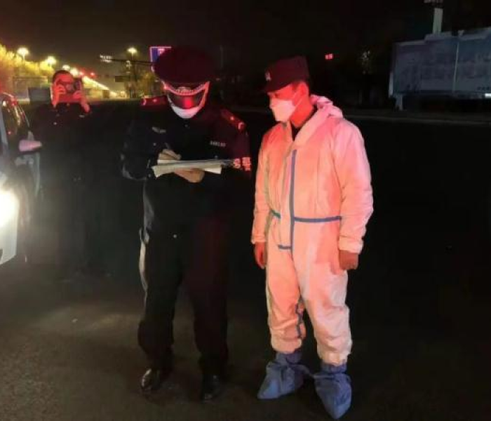 成都原则上取消非必要,迈向高效与人文并重的城市治理新篇章 成都原则上取消非必要,迈向高效与人文并重的城市治理新篇章