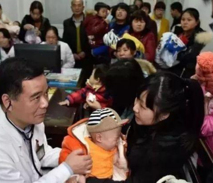 西安出血热，千年古都的疫情与现代防控之战