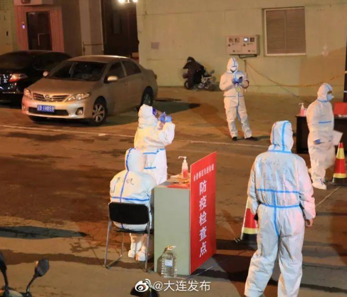 给大家讲解“微信链接炸 金花房卡充值购买”详细房卡怎么购买教程