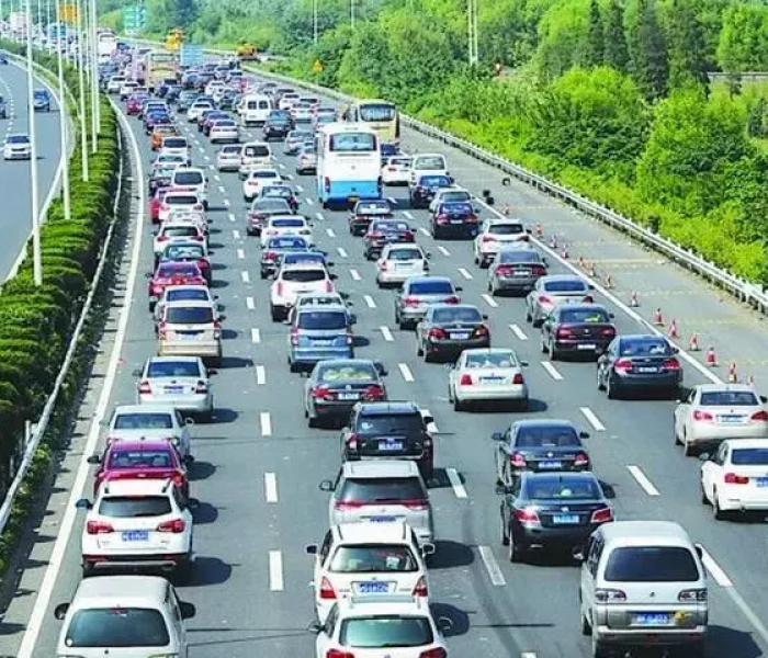 【喉咙痛会引起新型冠状病毒吗/喉咙痛会引起新型冠状病毒吗吃什么药】