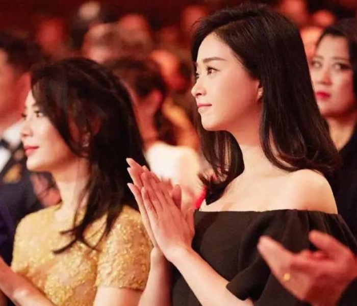 房卡必备教程“微信炸 金花链接怎样弄”详细房卡教程