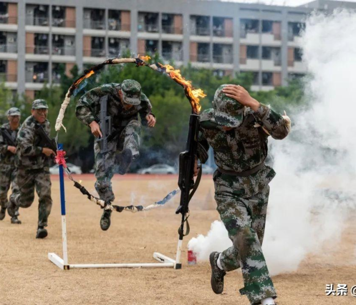 房卡必备教程“微信斗牛房卡大概多少钱一张”详细房卡使用教程