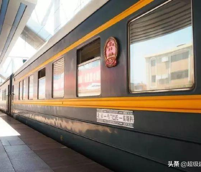 一分钟介绍使用“微信群链接牛牛房卡”详细房卡怎么购买教程