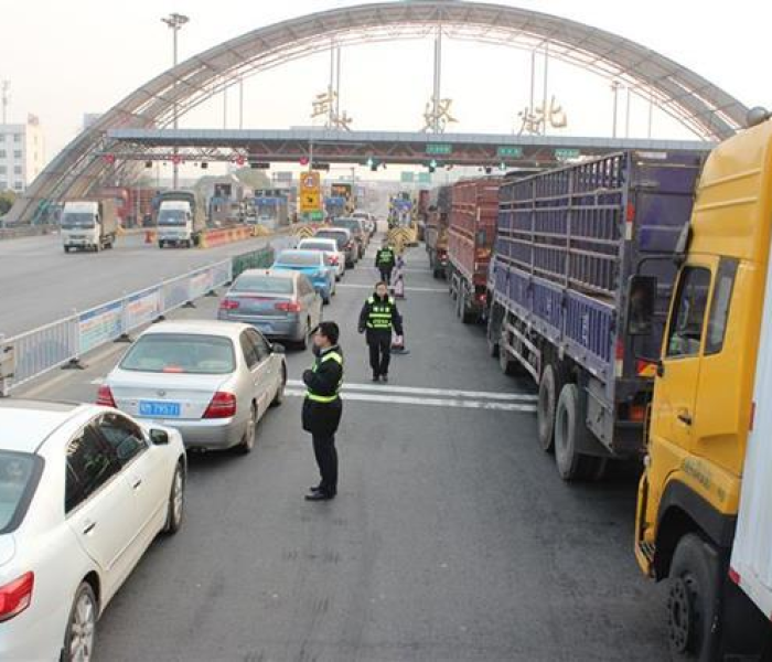 房卡必备教程“微信牛牛怎么自建房间”房卡详细充值