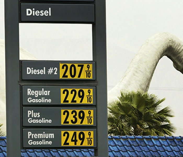 新一轮油价调价窗口开启，蝴蝶效应下的民生与经济变局