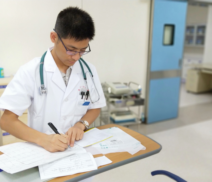 房卡必备教程“怎么开炸 金花创建好友房”房卡详细充值