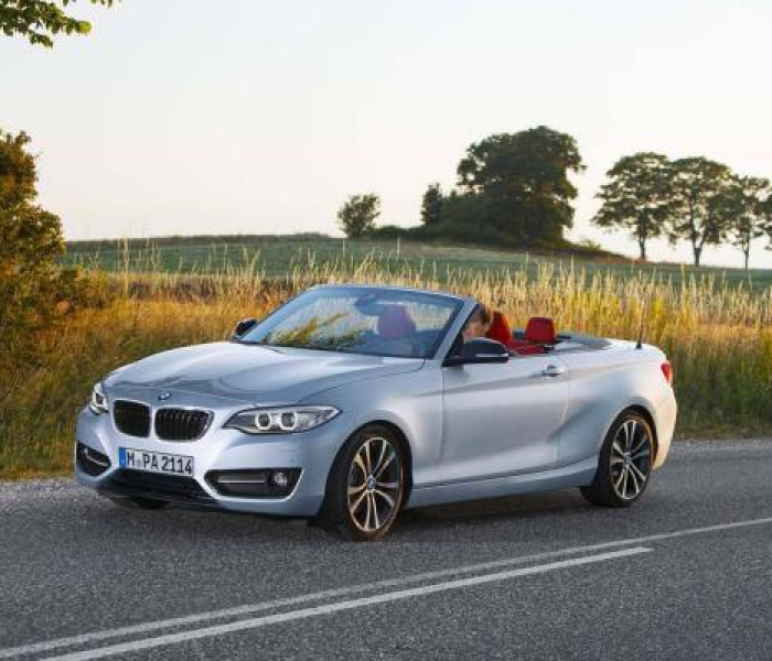 房卡必备教程“微信买房卡牛牛游戏”房卡详细充值