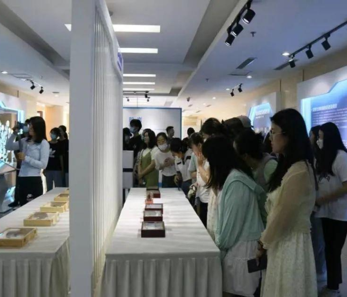 一分钟介绍使用“微信怎么建房玩斗牛”轻松获取房卡全渠道