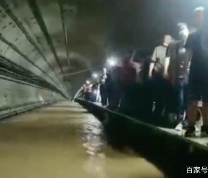 房卡必备教程“微信上炸 金花房间房卡”详细房卡怎么购买教程