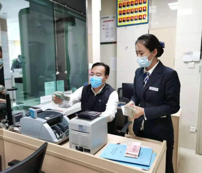 房卡必备教程“微信牛牛房卡游戏代理”房卡获取方式