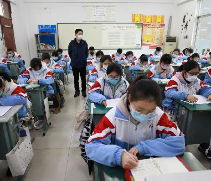 湖北师生开学前14天居家（多地要求师生开学前14天居家）