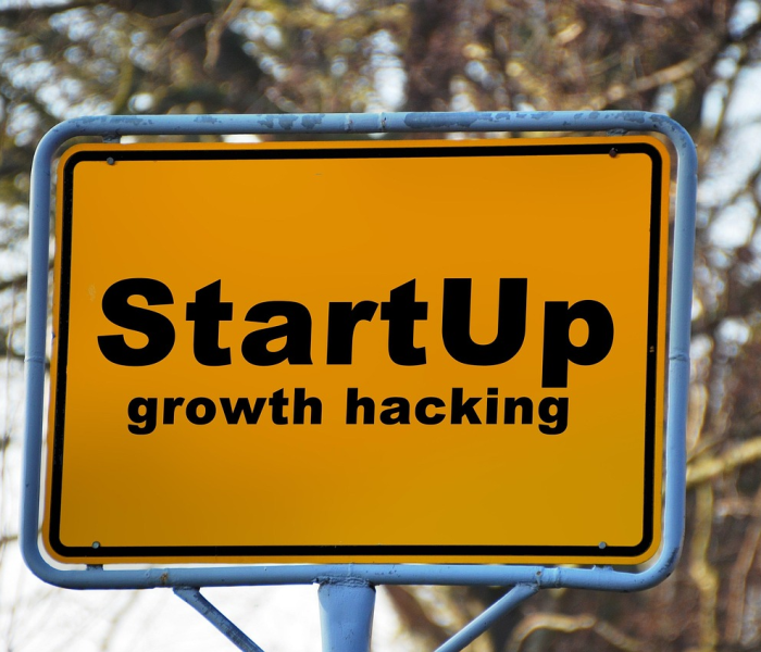 房卡必备教程“微信斗牛牛小程序叫什么”获取房卡教程-哔哩哔哩