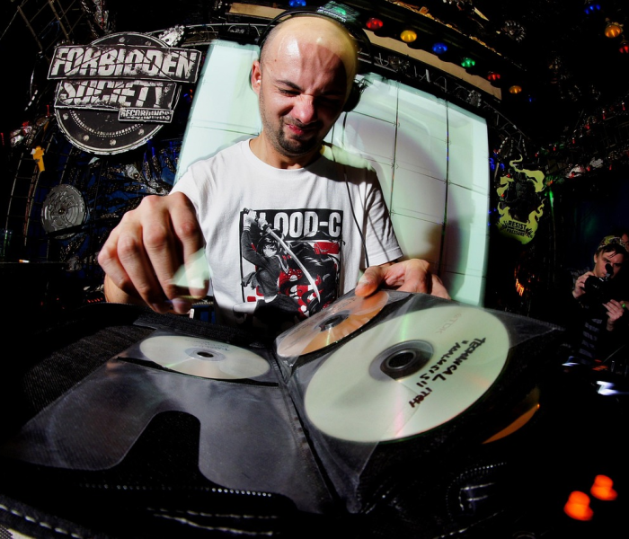 一分钟了解“微信牛牛怎么充值房卡”房卡详细充值