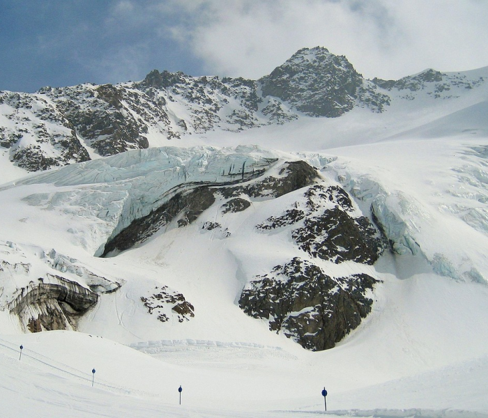 给大家讲解“微信炸 金花房卡链接购买”获取房卡教程-哔哩哔哩