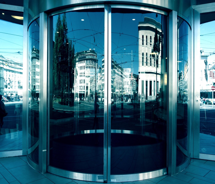 给大家讲解“链接牛牛房卡购买”详细房卡使用教程