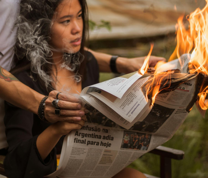火灾女子坠落(火灾女子坠落视频) 火灾女子坠落(火灾女子坠落视频)