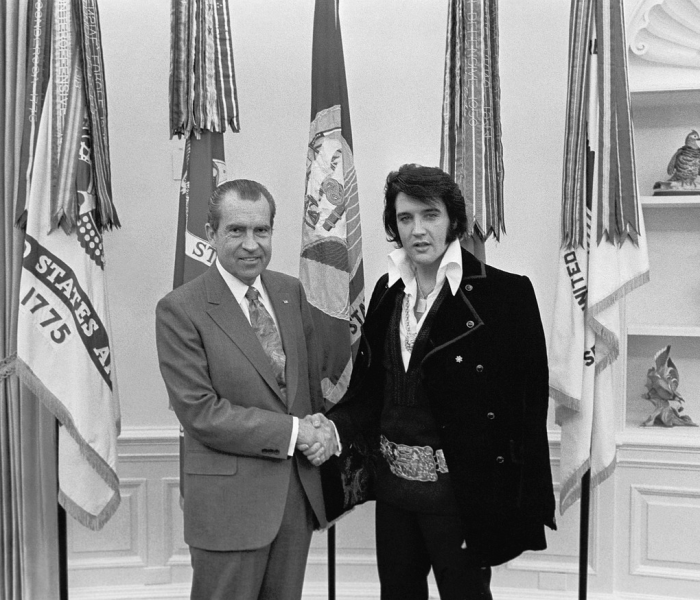 美国总统特朗普怎么感染新冠/美国总统特朗普怎么感染新冠的