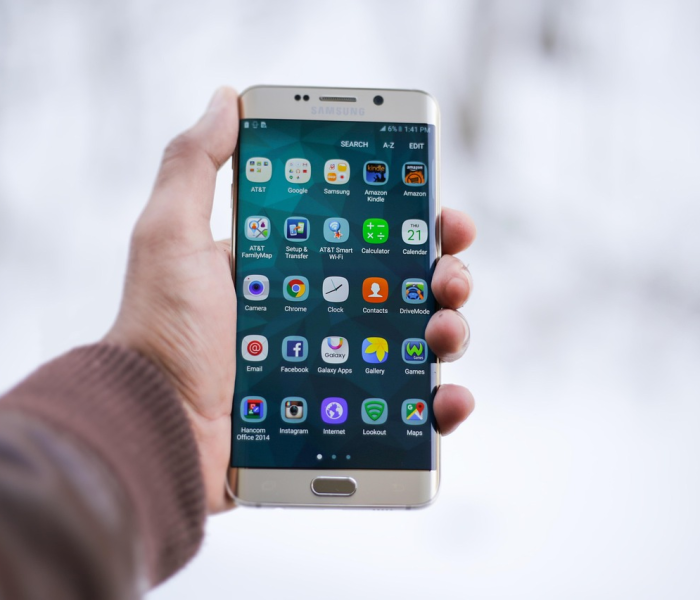 一分钟介绍使用“微信牛牛房卡金花”房卡获取方式