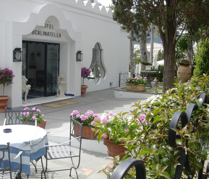 给大家讲解“怎么创建微信牛牛房间”详细房卡教程