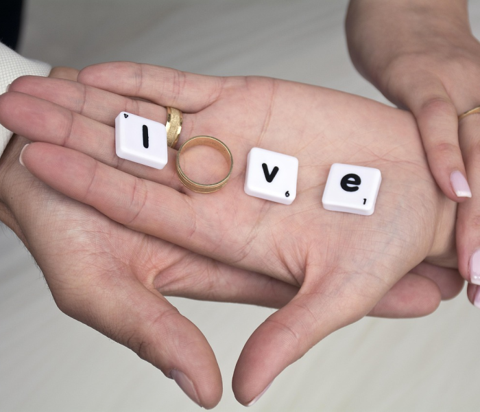 给大家讲解“有没有炸 金花房卡买”房卡获取方式